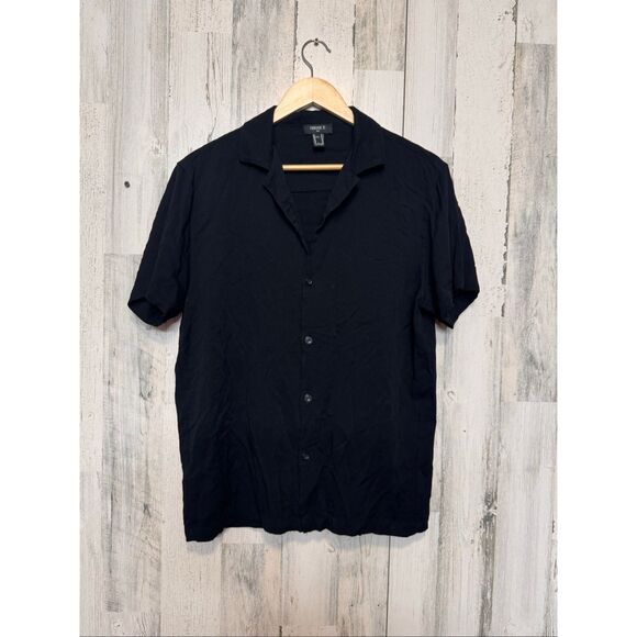 Forever 21 Men Black Short Sleeve Button-Up Shirt Size M Rayon NWT - Picture 1 of 6
